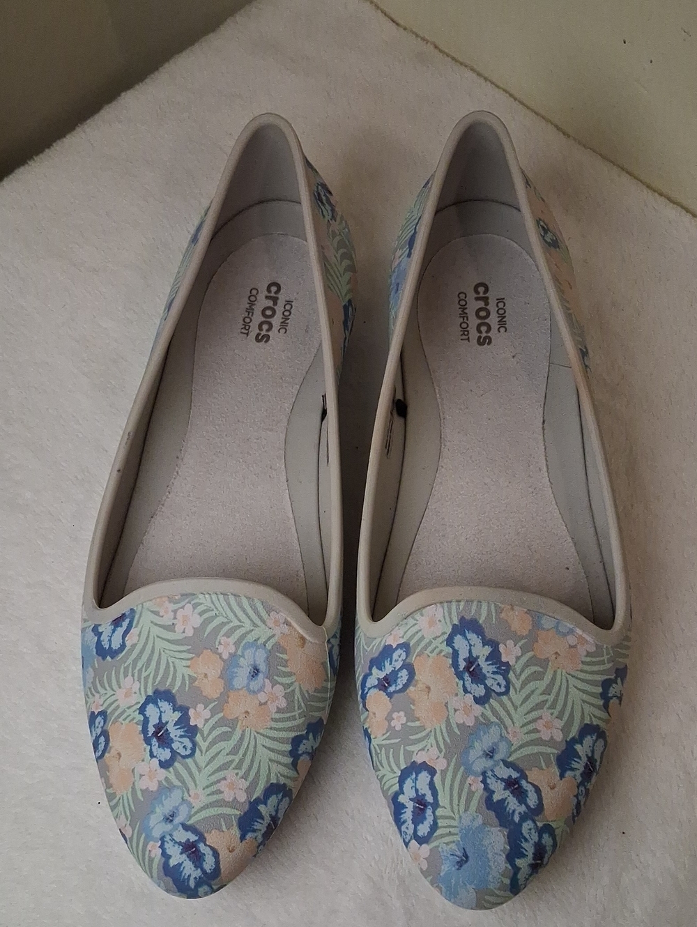 CROCS Women's Floral Slip-On Flats in Blue, Peach & Cream